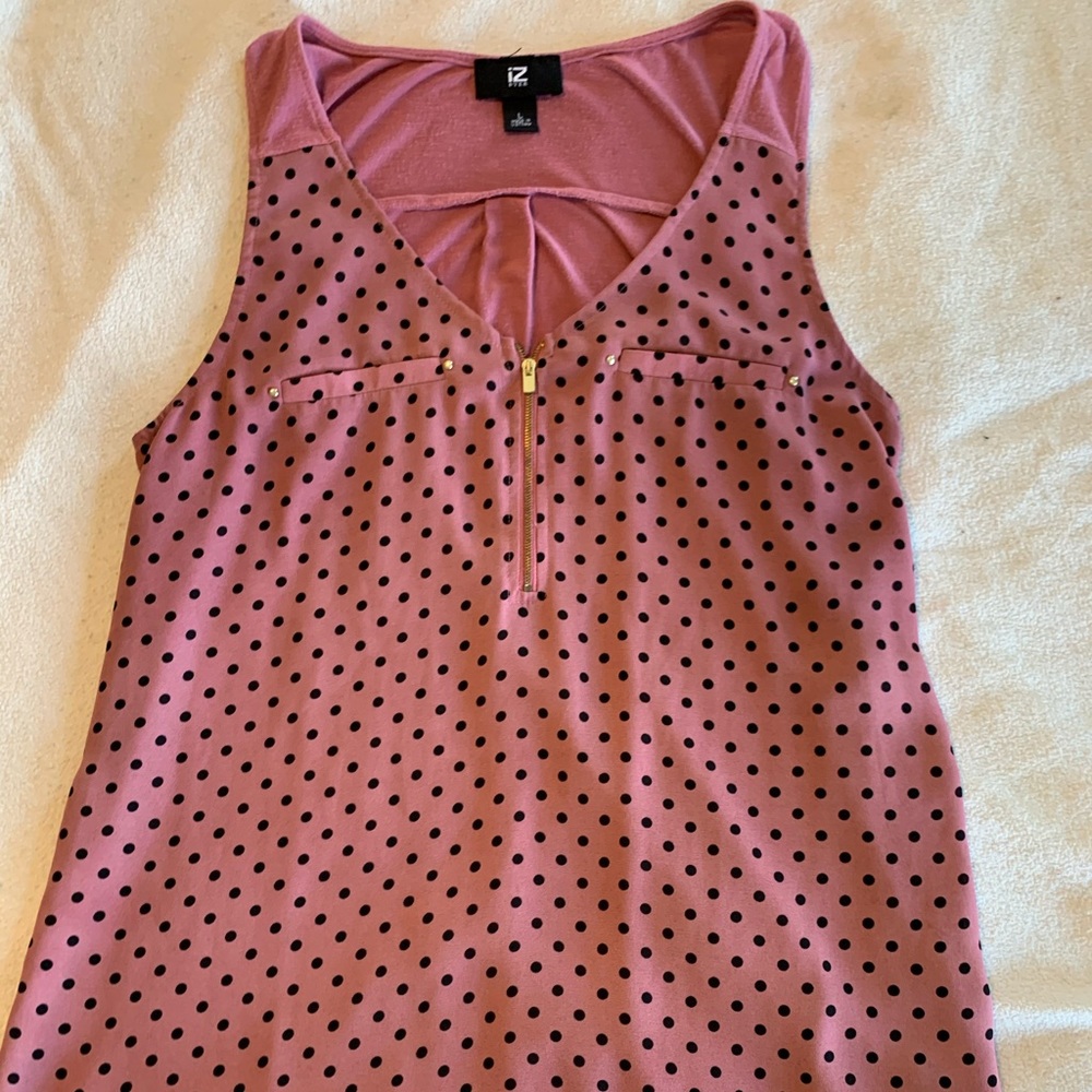 Sleeveless blouse